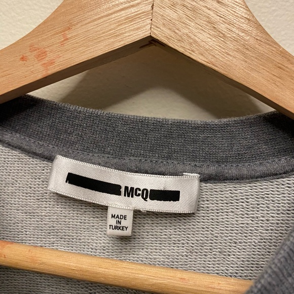 McQ Alexander McQueen Swallow Crewneck Grey / Black Size Small Unisex - Picture 3 of 4